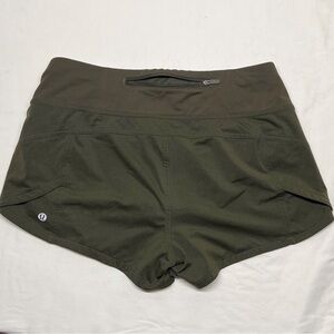 Lululemon Speed Up Low to Mid Rise Lined Short 2.5", olive green, size 6